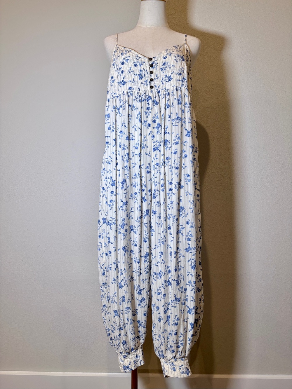 Anthropologie Blue Floral Lounge Jumpsuit Size Medium